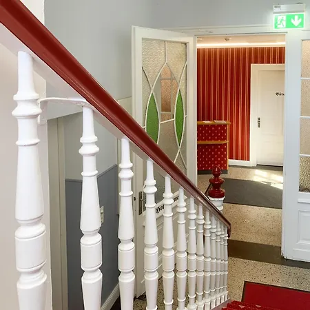 2t Artgenossen 酒店 *