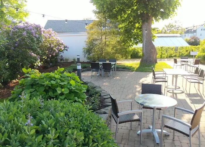 Hotel 2t Artgenossen *